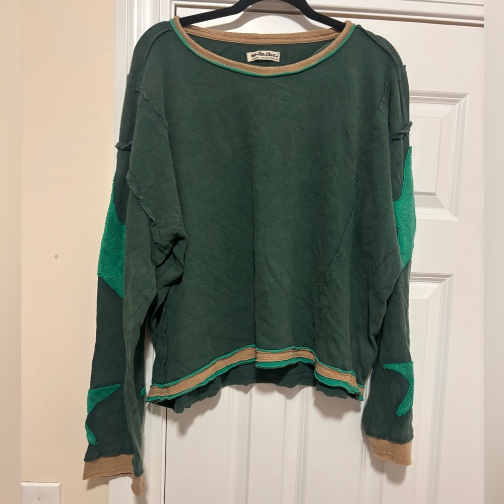 New Free People You're A Star Long-Sleeved Tee Shirt Green Stars Combo Size XS - Picture 3 of 11